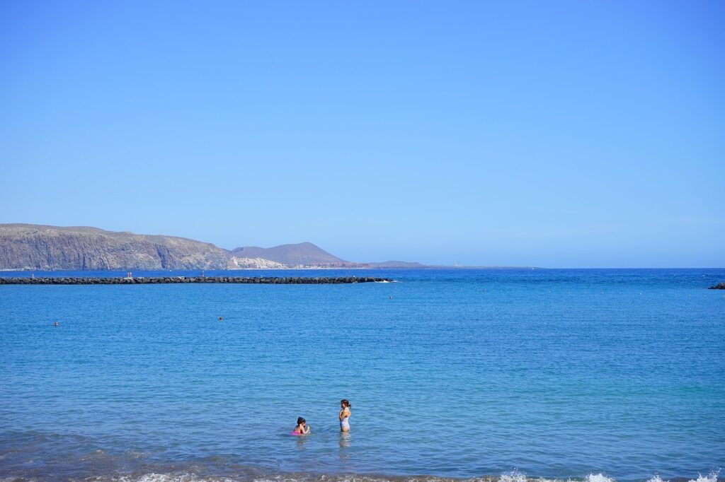 playa los cristianos tenerife